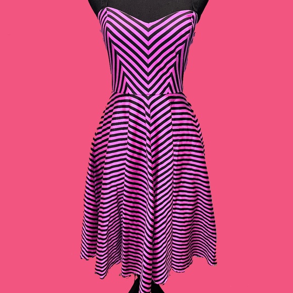 Vixen Dollface Dress Custom Dyed Hot Pink & Black - Picture 2 of 8